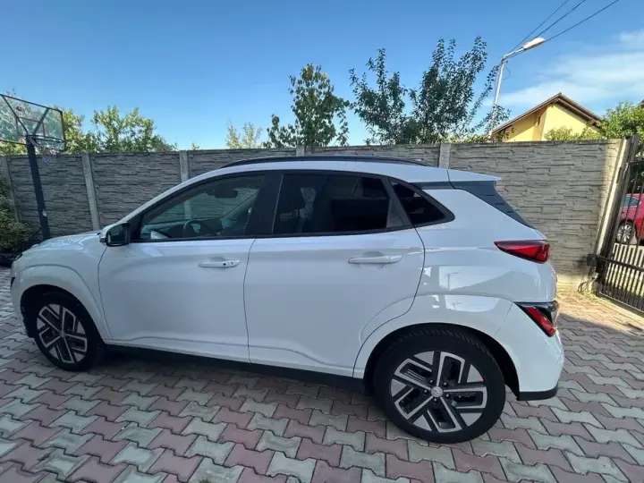 Hyundai Kona 204CP Highway + Navi