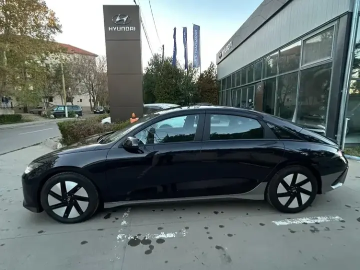 Hyundai IONIQ