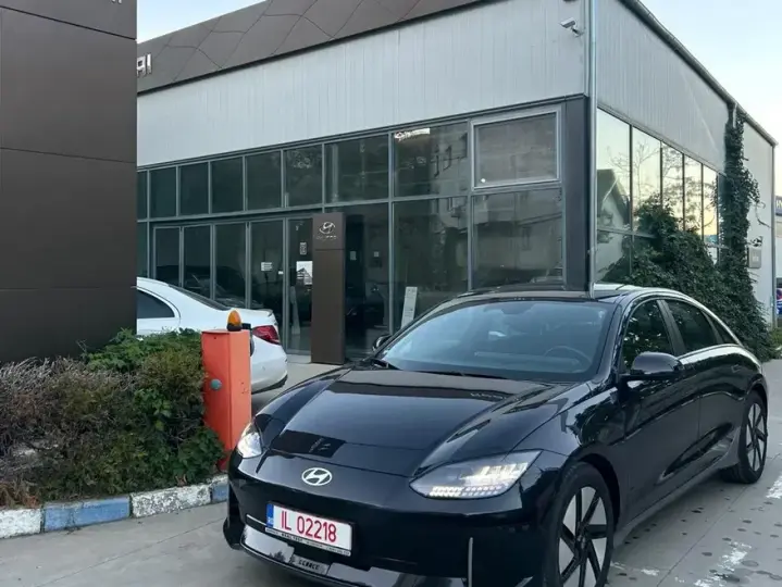 Hyundai IONIQ