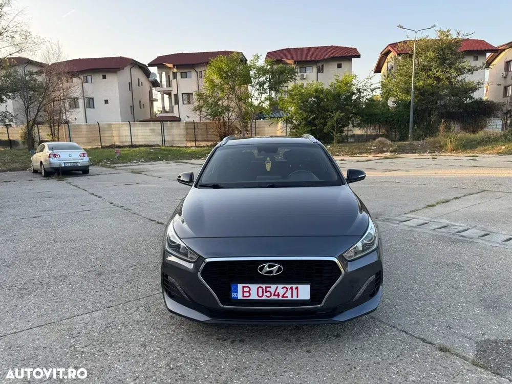 Hyundai i30 1.0 T-GDI 120CP 5DR M/T Launch Edition Highway — imagine 3