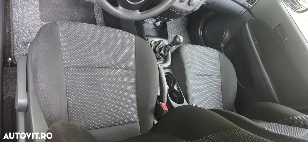 Hyundai i30 I 1.4 DOHC GLS COMFORT — imagine 6
