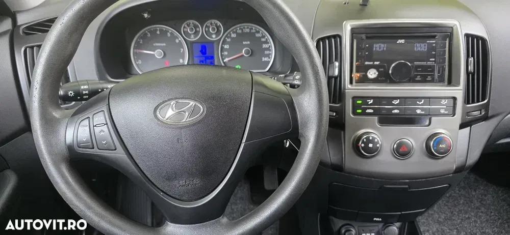 Hyundai i30 I 1.4 DOHC GLS COMFORT — imagine 5