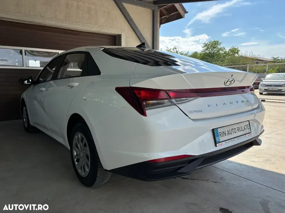 Hyundai Elantra 1.6 l 123 CP CVT Highway — imagine 5
