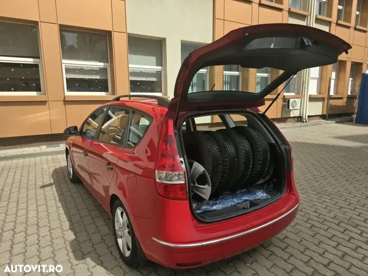 Hyundai i30 1.6 CRDI blue Classic