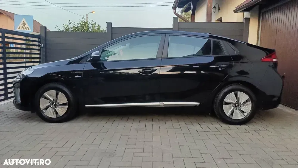 Hyundai IONIQ 1.6 GDI Trend — imagine 3