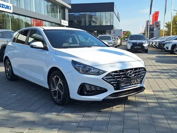 Hyundai i30 1.5 110CP 5DR M/T Highway