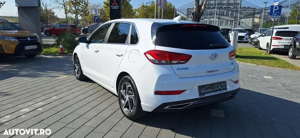 Hyundai i30 1.5 110CP 5DR M/T Highway — imagine 6