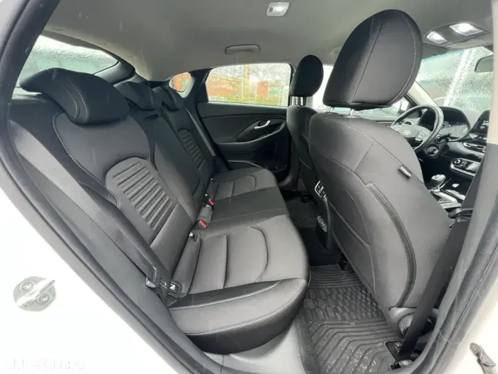 Hyundai i30 III 1.5 T-GDI 140CP M/T MHEV Highway