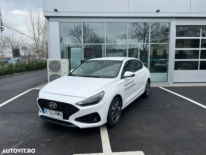 Hyundai i30 III 1.5 T-GDI 140CP M/T MHEV Highway