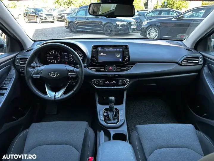Hyundai i30 III 1.0 T-GDI DCT Connect & Go