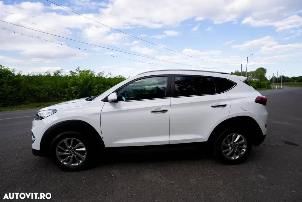 Hyundai Tucson III 2.0 CRDI 4WD 6AT Luxury+ — imagine 4