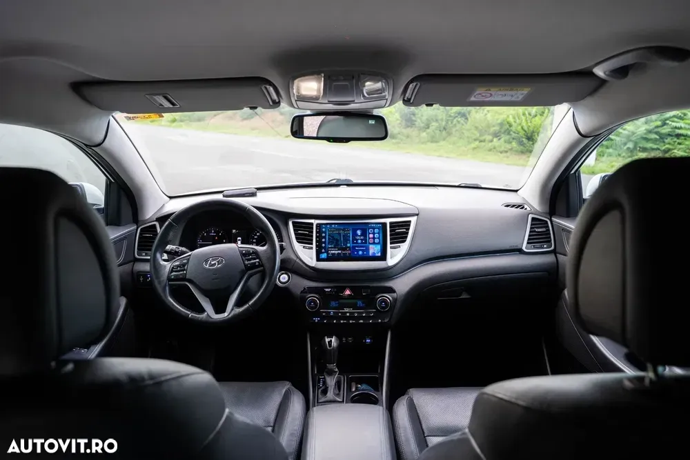 Hyundai Tucson III 2.0 CRDI 4WD 6AT Luxury+ — imagine 6