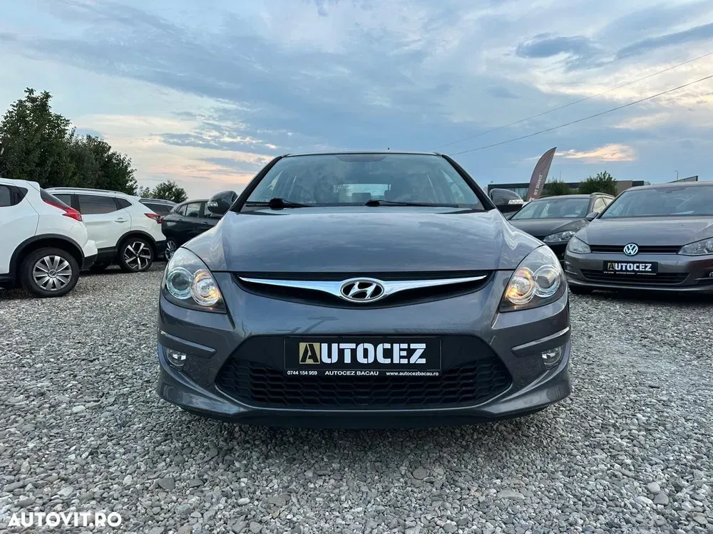 Hyundai i30 1.4 Comfort — imagine 2