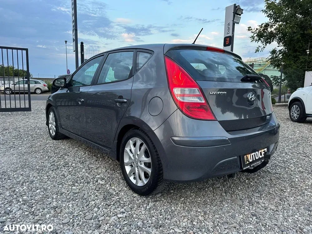 Hyundai i30 1.4 Comfort — imagine 4