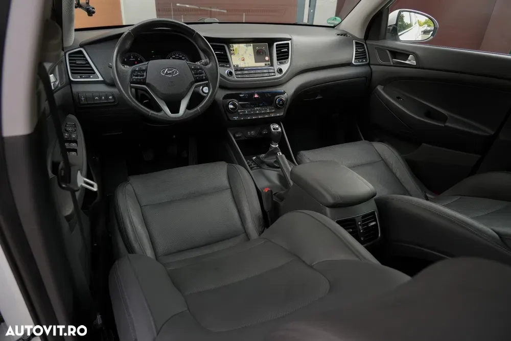 Hyundai Tucson III 2.0 CRDI 4WD Style — imagine 4