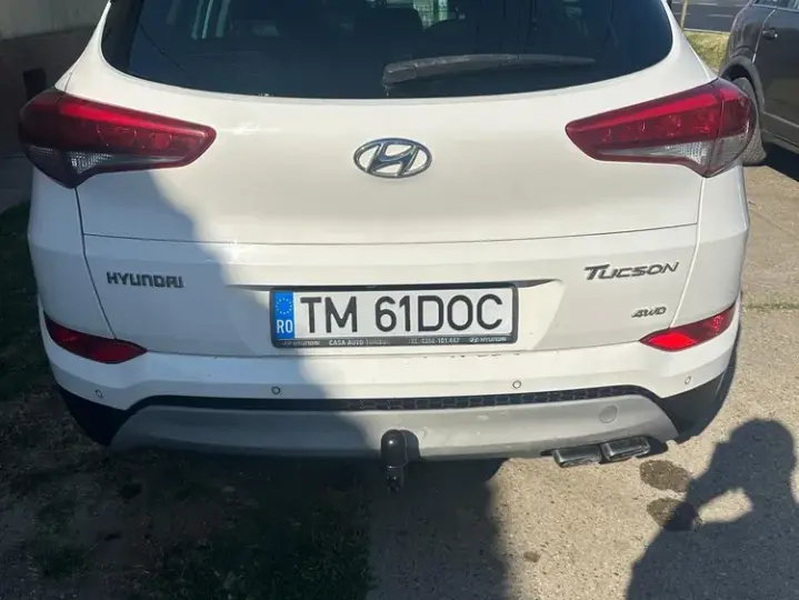 Hyundai Tucson III 2.0 CRDI 4WD 6AT Luxury+