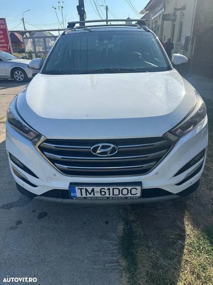 Hyundai Tucson III 2.0 CRDI 4WD 6AT Luxury+ — imagine 2