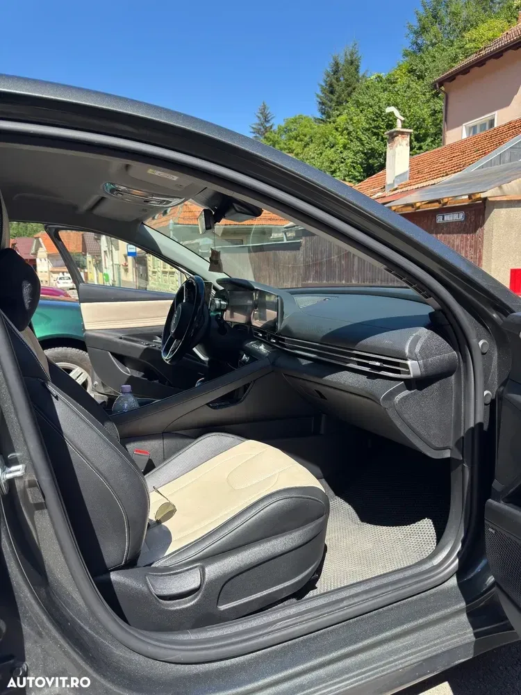 Hyundai Elantra VII 1.6 l 123 CP CVT Exclusive Navi — imagine 6