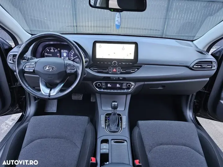 Hyundai i30 1.6 CRDI DCT Trend