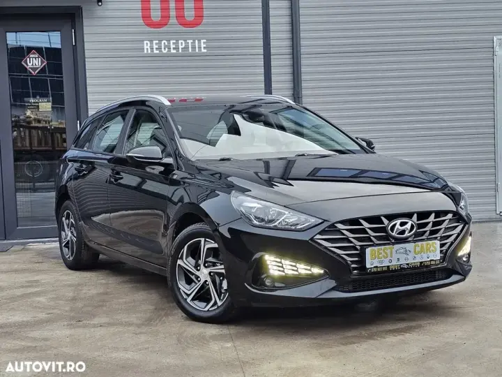 Hyundai i30 1.6 CRDI DCT Trend