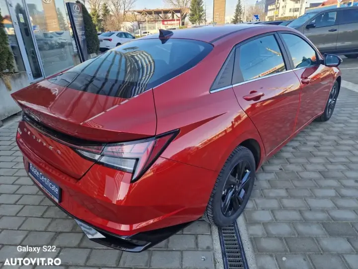 Hyundai Elantra VII 1.6 l 123 CP 6MT Highway