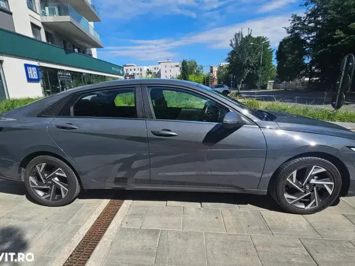 Hyundai Elantra VII 1.6 l 123 CP CVT Exclusive