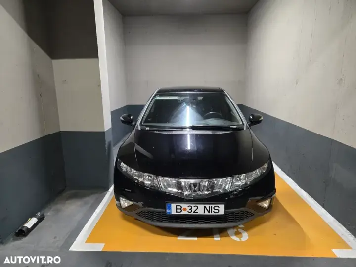 Honda Civic VIII 1.8i-VTEC i-SHIFT Type S