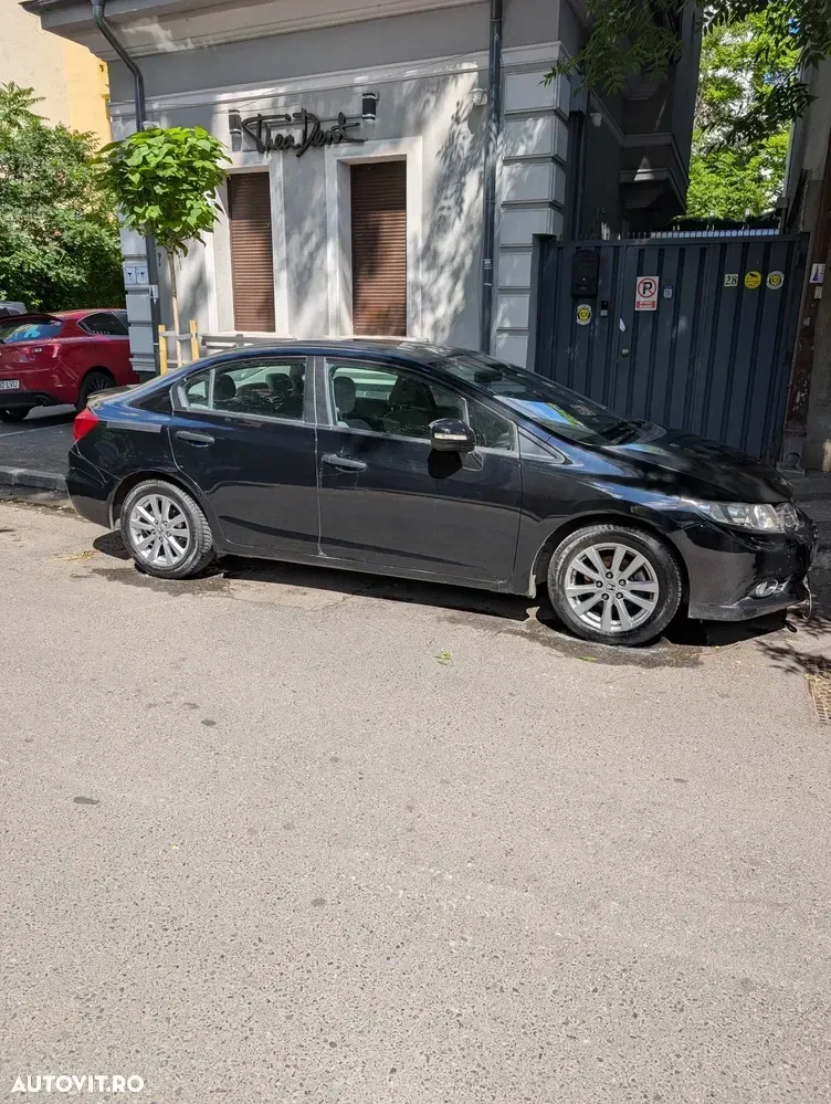 Honda Civic IX — imagine 3
