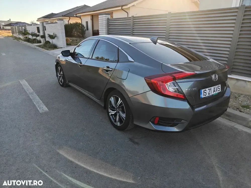 Honda Civic X — imagine 3