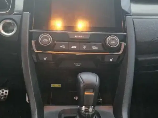 Honda Civic 1.5 VTEC Turbo CVT Prestige