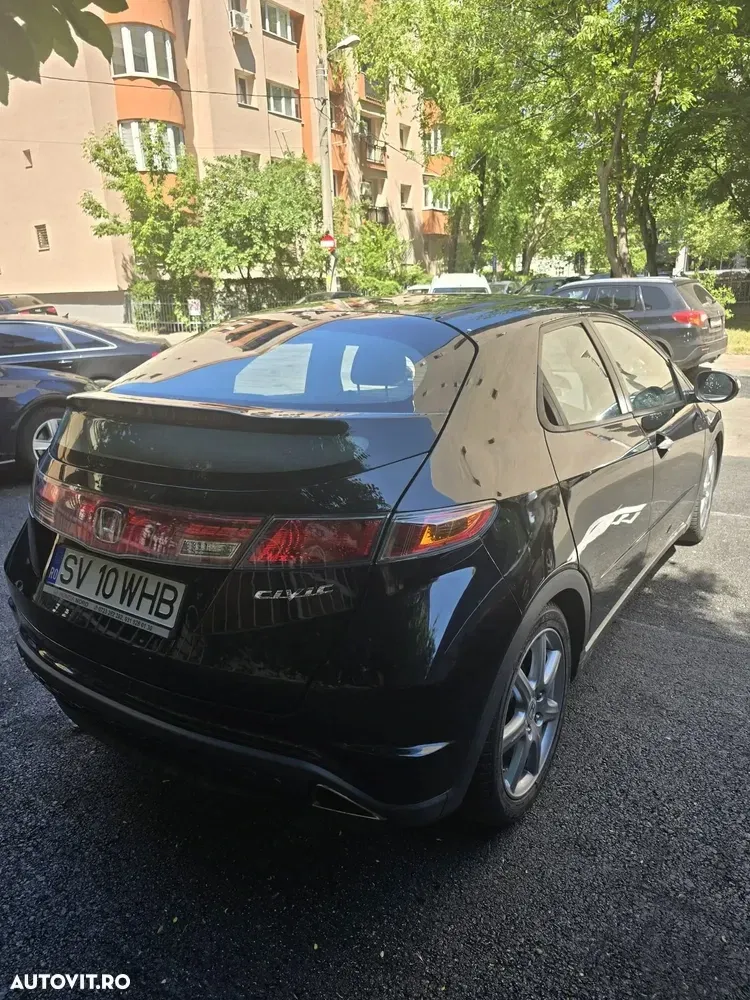 Honda Civic — imagine 4