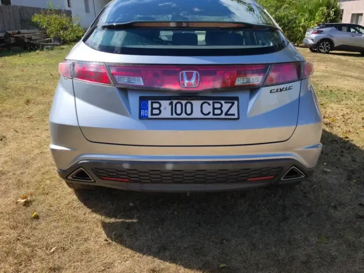 Honda Civic 1.8i Confort