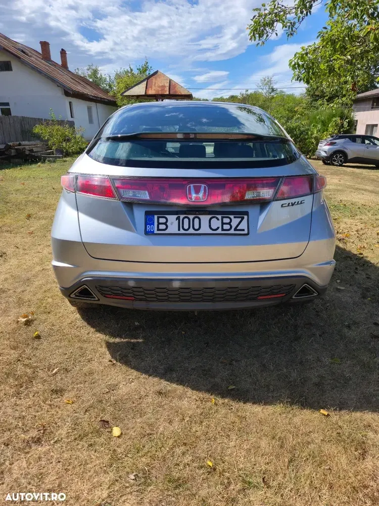 Honda Civic 1.8i Confort — imagine 3