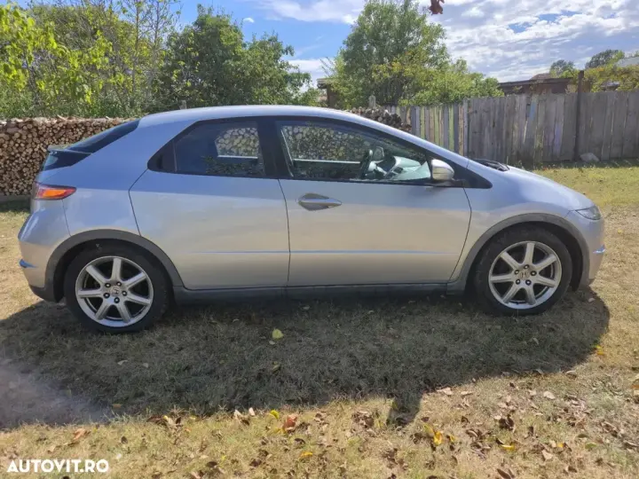 Honda Civic 1.8i Confort