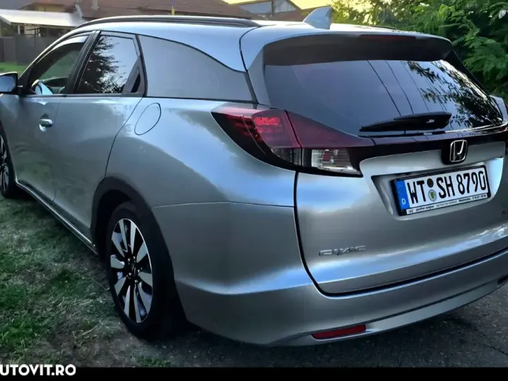 Honda Civic IX 1.8 i-VTEC MT Executive