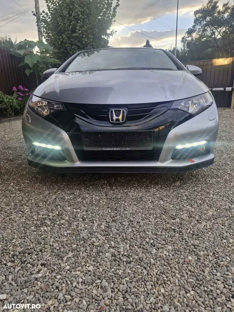 Honda Civic 1.8i Sport — imagine 2