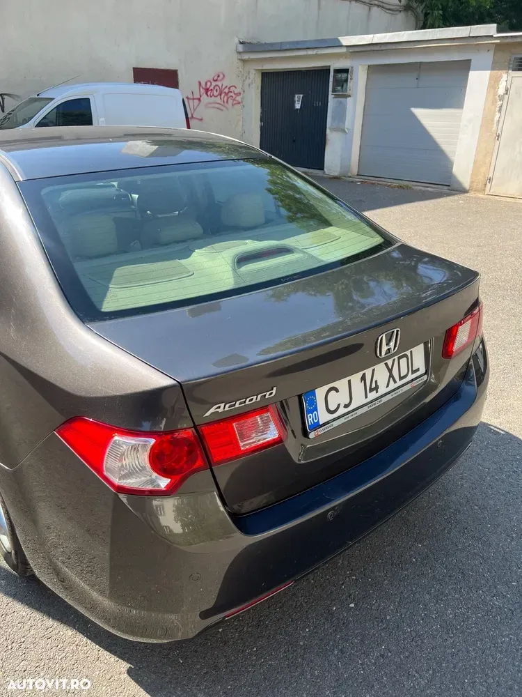Honda Accord 2.0i Executive — imagine 6