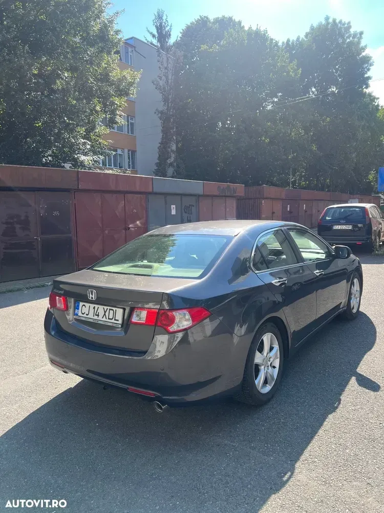 Honda Accord 2.0i Executive — imagine 4