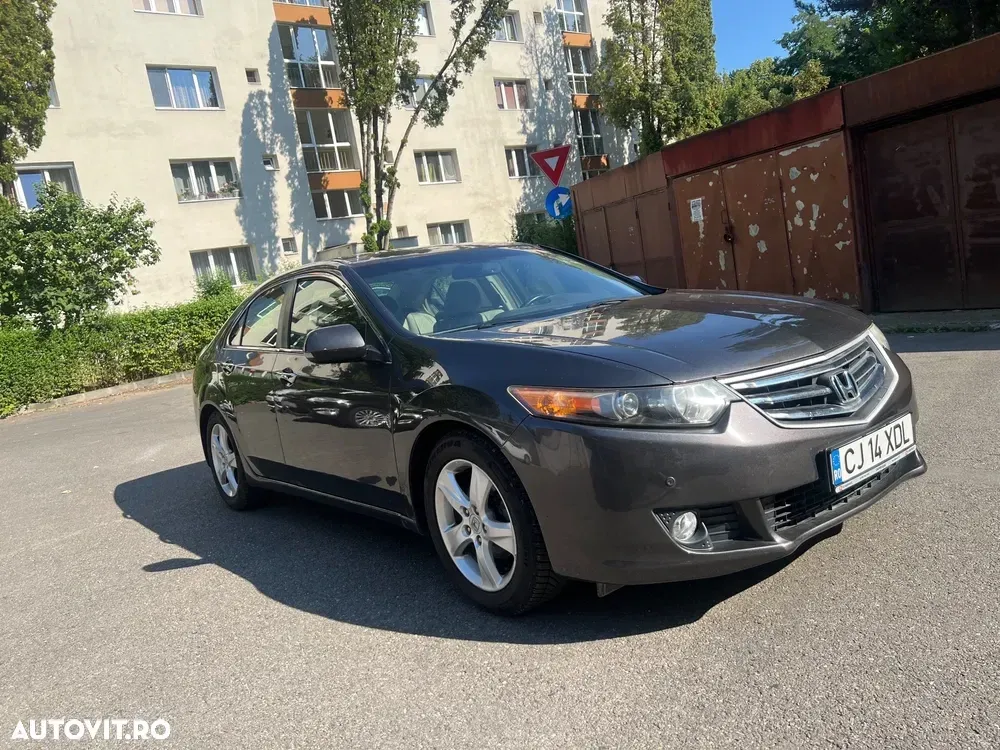 Honda Accord 2.0i Executive — imagine 3