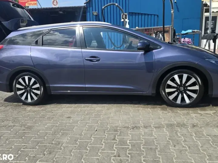 Honda Civic 1.8 i-VTEC MT Elegance Tech-Edition