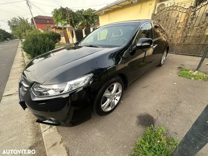 Honda Accord VIII 2.0i MT Executive