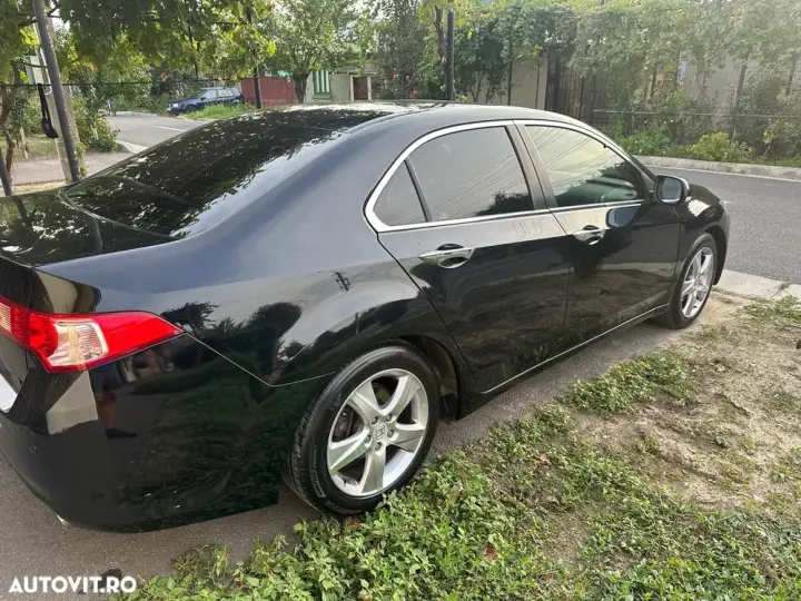 Honda Accord VIII 2.0i MT Executive