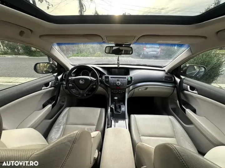 Honda Accord VIII 2.0i MT Executive