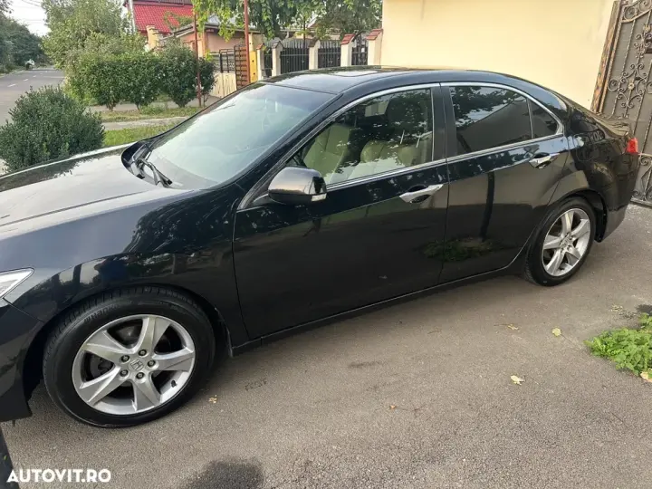 Honda Accord VIII 2.0i MT Executive