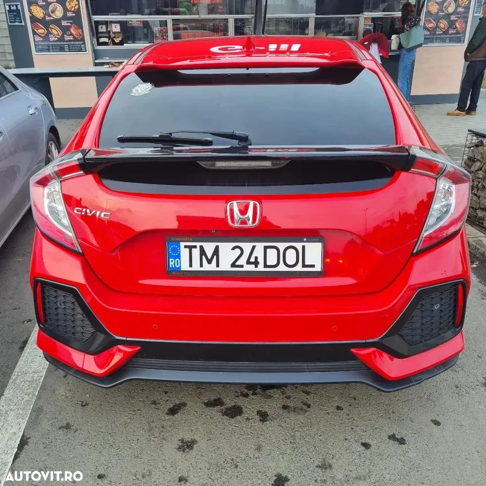 Honda Civic X 1.0 VTEC Turbo Elegance — imagine 2
