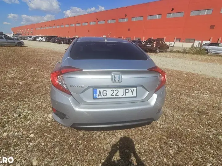 Honda Civic X 1.6 i-DTEC 6MT Comfort