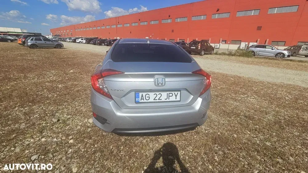 Honda Civic X 1.6 i-DTEC 6MT Comfort — imagine 2