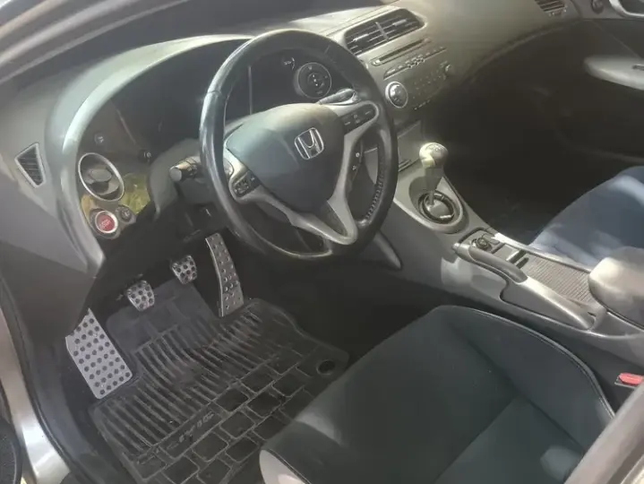 Honda Civic VIII 1.8i-VTEC Comfort