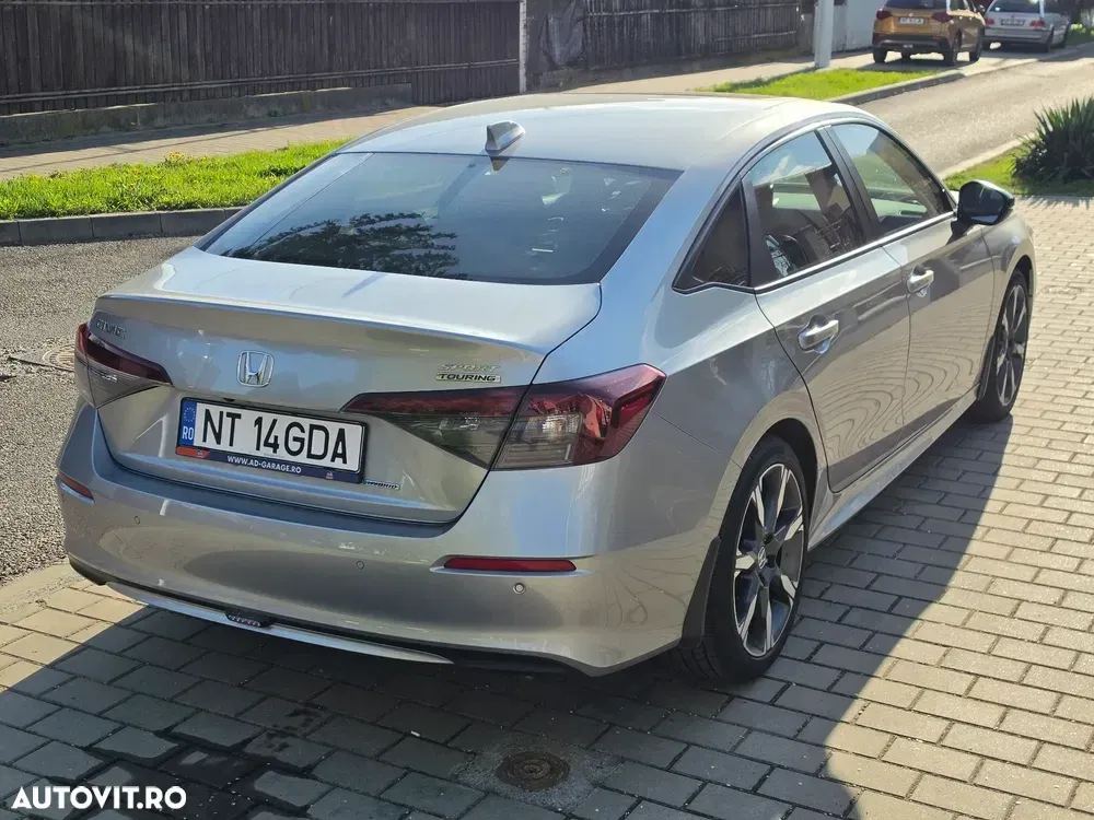 Honda Civic XI 2.0 e:HEV E-CVT Advance — imagine 3