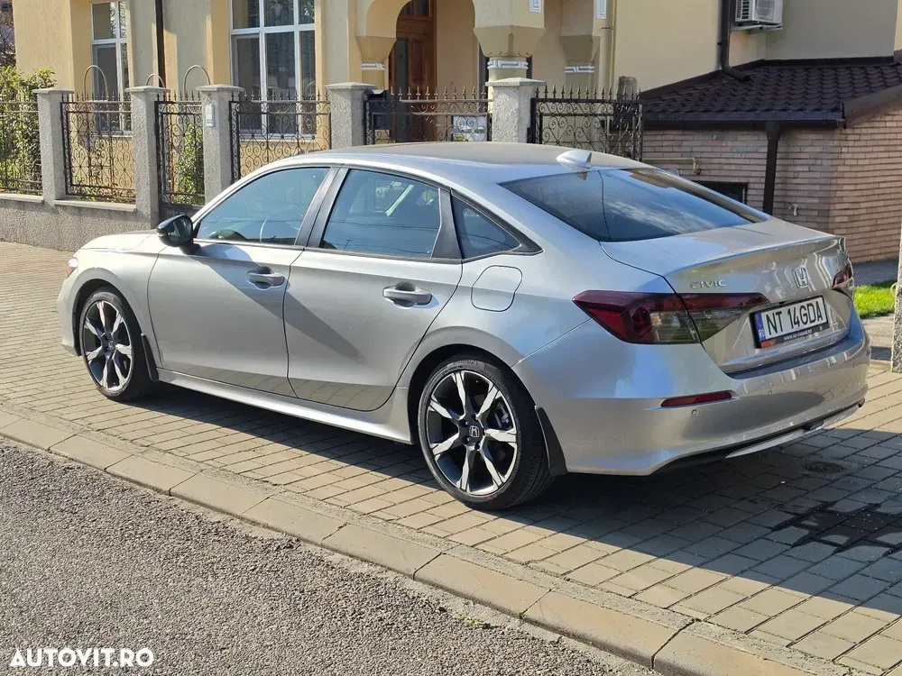 Honda Civic XI 2.0 e:HEV E-CVT Advance — imagine 5